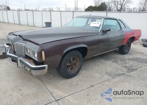 1977 Pontiac Grand Prix из США, поврежденный, VIN 2K57K7P233756